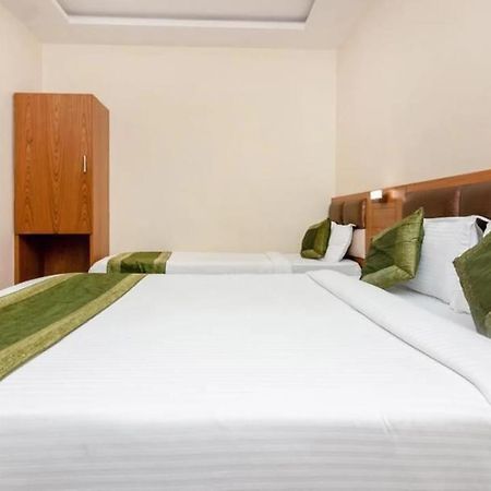 Hotel Volga Plaza Mumbai  Buitenkant foto