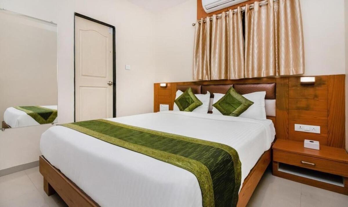 Hotel Volga Plaza Mumbai  Buitenkant foto