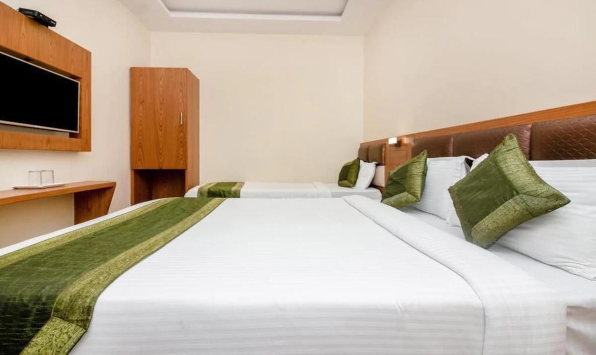 Hotel Volga Plaza Mumbai  Buitenkant foto